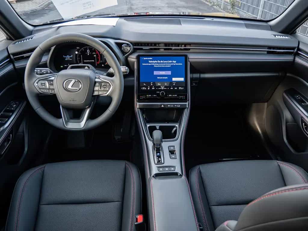 Lexus LBX Elegant Black Edition SHZ EL. HECKKL. LED null-photo-13