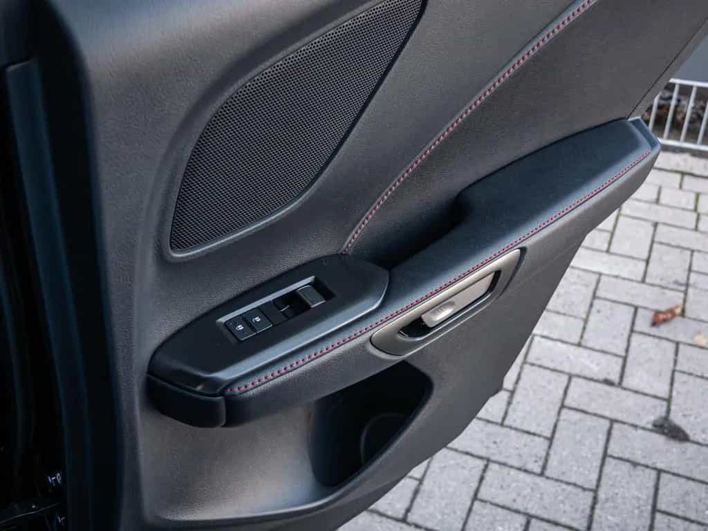 Lexus LBX Elegant Black Edition SHZ EL. HECKKL. LED null-photo-16