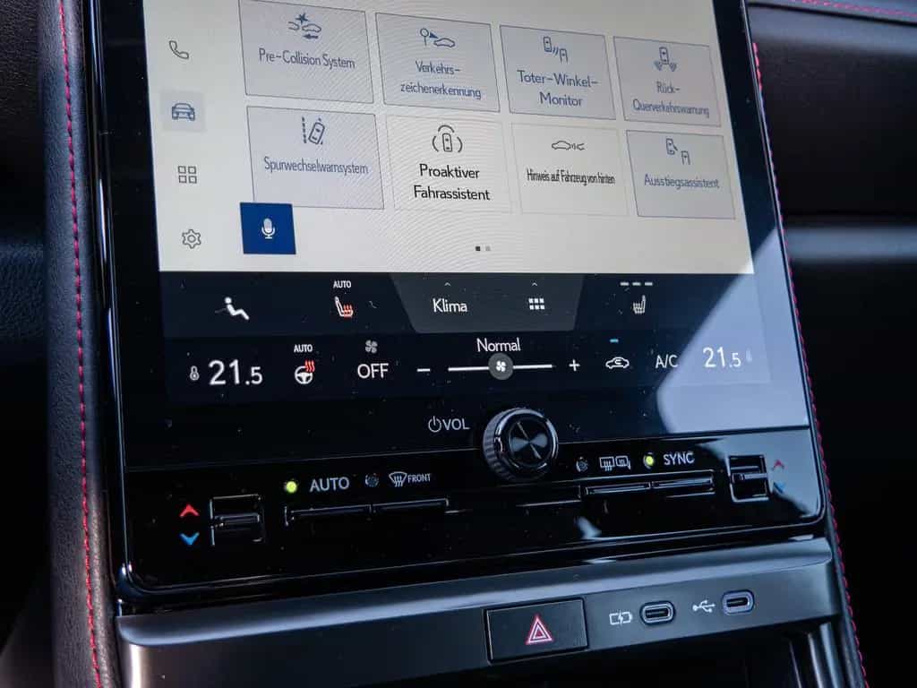 Lexus LBX Elegant Black Edition SHZ EL. HECKKL. LED null-photo-24
