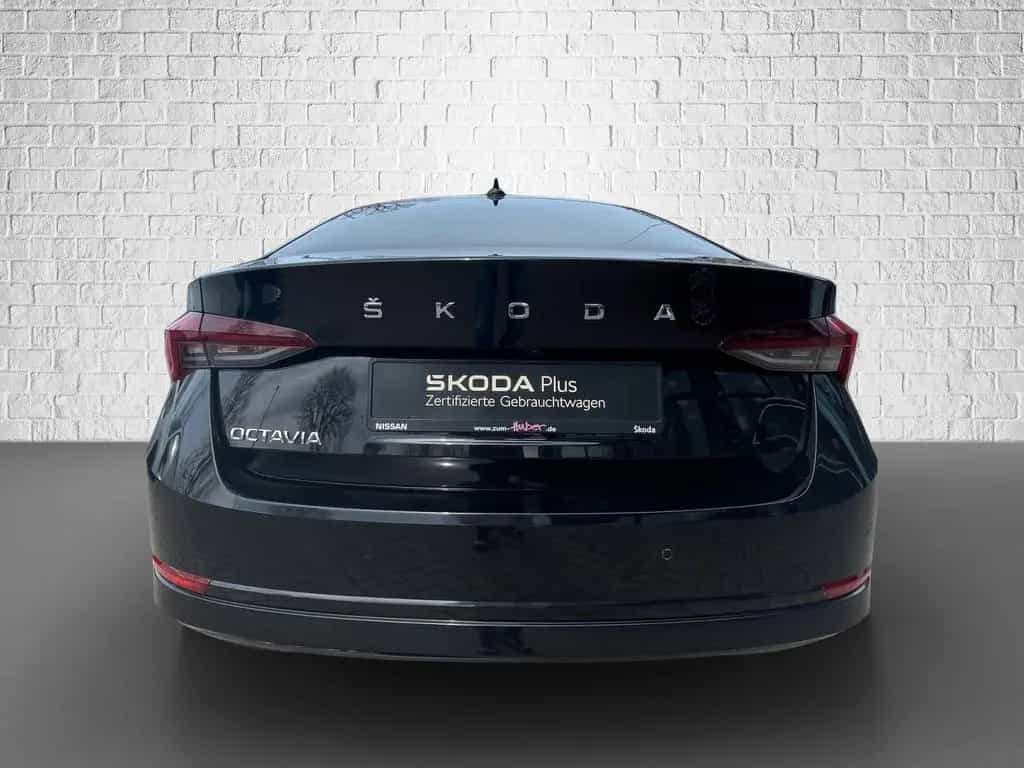 Skoda Octavia 1.5 TSI Schalt First Edition ACC DCC 12/2021-photo-3