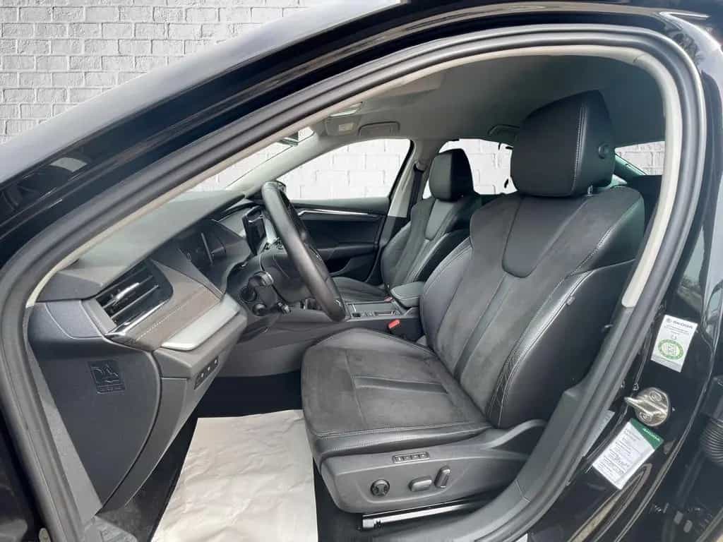 Skoda Octavia 1.5 TSI Schalt First Edition ACC DCC 12/2021-photo-8