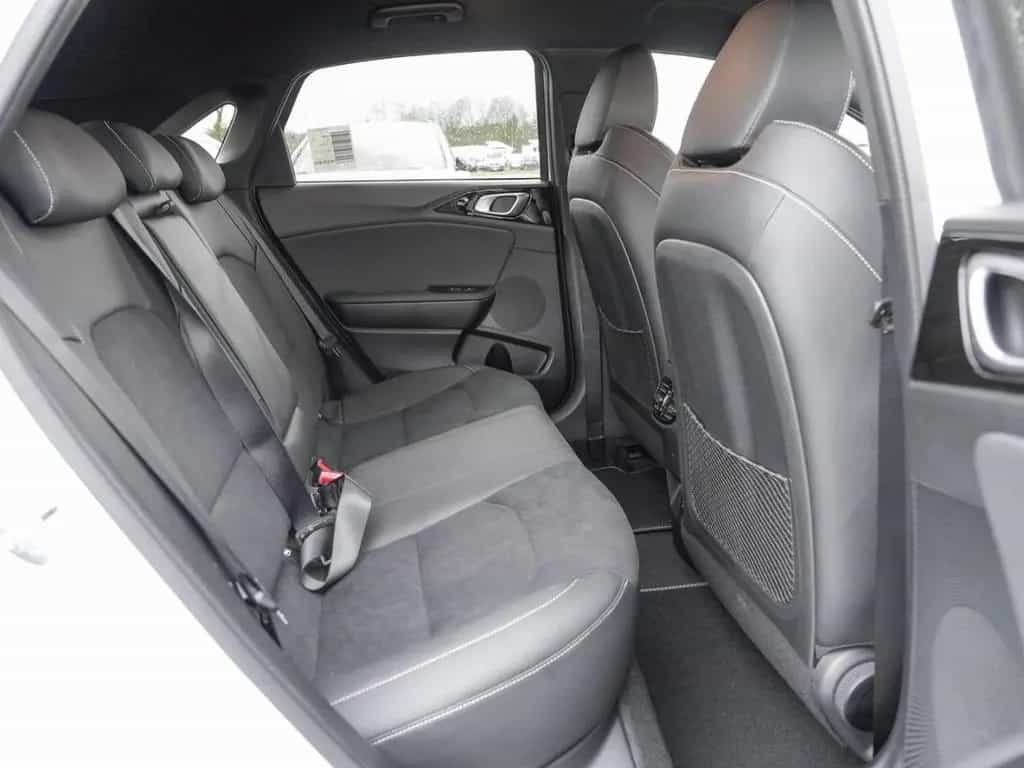 Kia Ceed 1.5T DCT GT-Line Navi Kamera ACC JBL 04/2026-photo-9