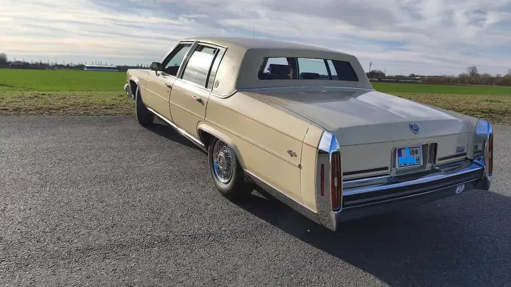 Cadillac Fleetwood Broughm 07/1987-photo-3