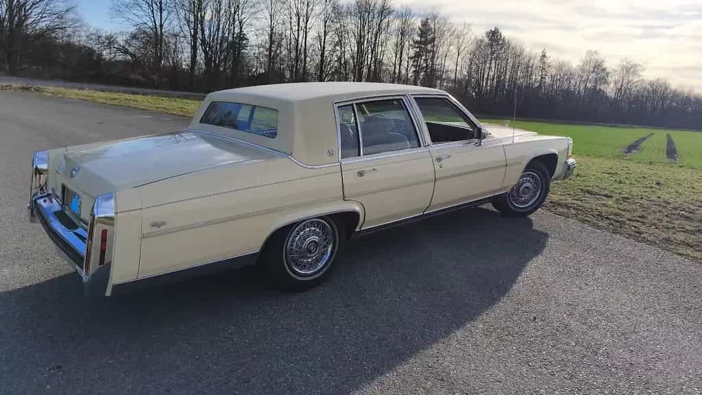 Cadillac Fleetwood Broughm 07/1987-photo-5
