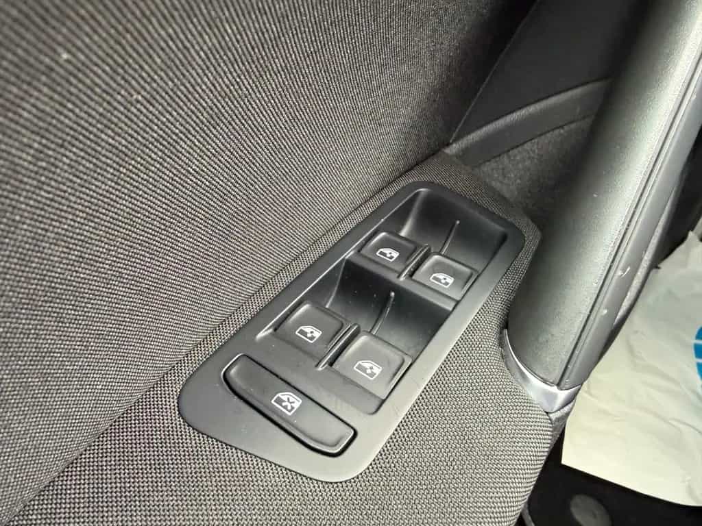 Volkswagen Golf VII Lim Join R-Line SHZ Navi PDC 03/2018-photo-12