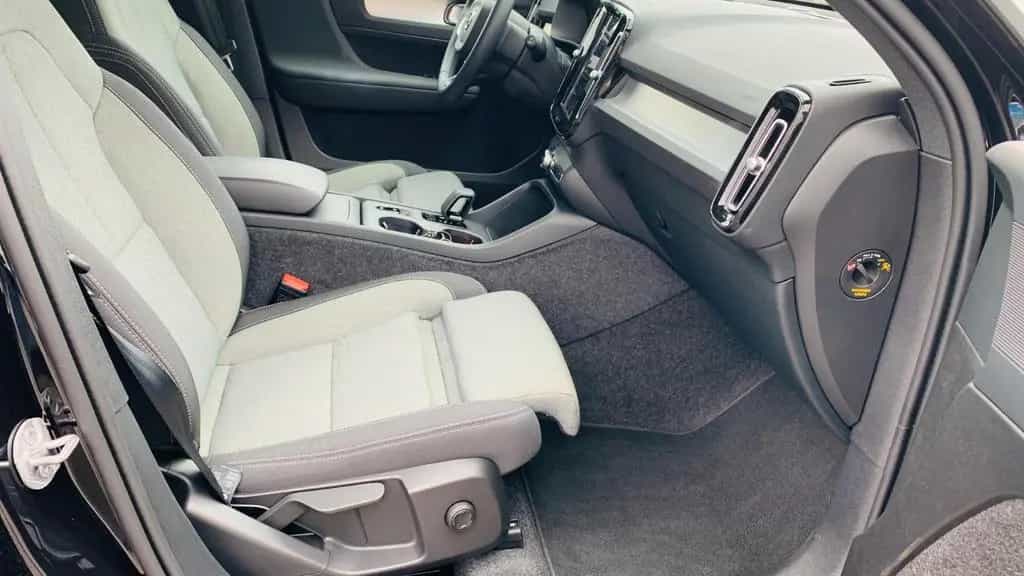 Volvo XC40 B3 B Aut. Navi 360° PILOT BLIS ACC PIXEL 11/2024-photo-27
