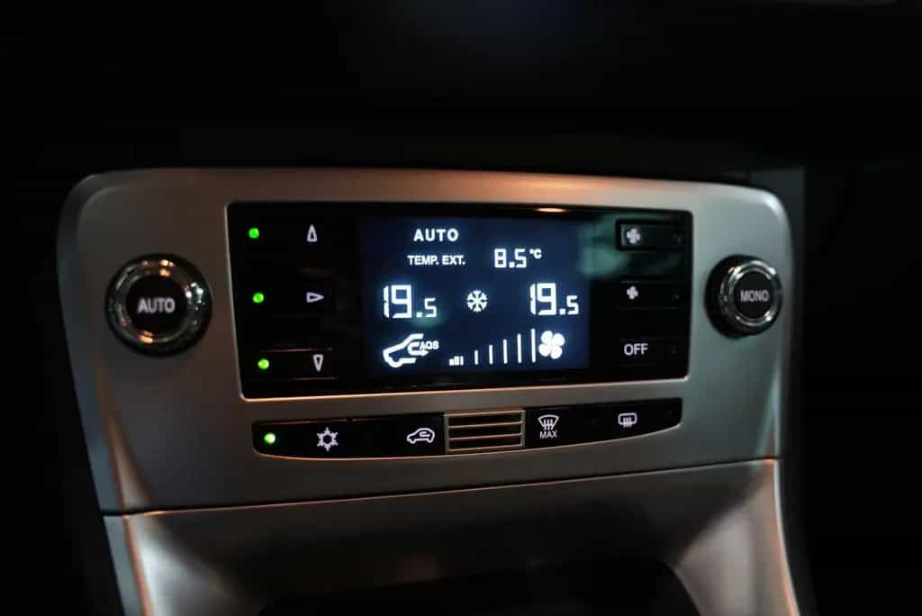 Lancia Delta Oro 1.4 TURBO*ALCANTARA*KLIMA*8 xBEREIFT* 07/2009-photo-20