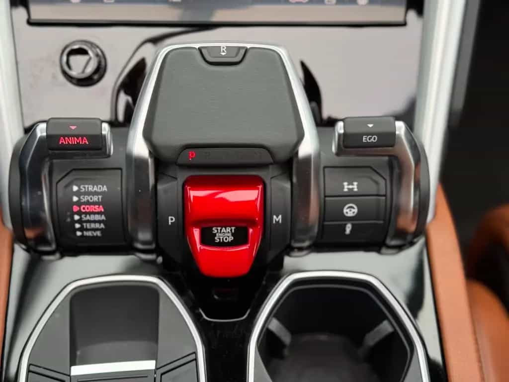 Lamborghini Urus Voll Ausstattung !!!! 03/2020-photo-20