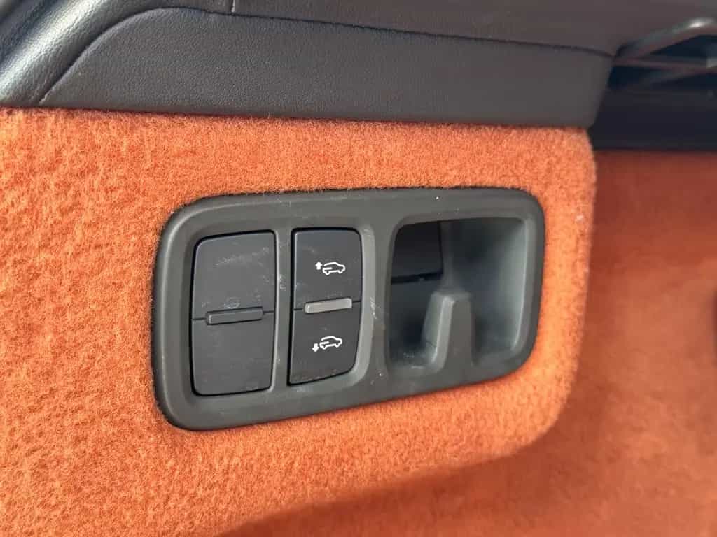 Lamborghini Urus Voll Ausstattung !!!! 03/2020-photo-7
