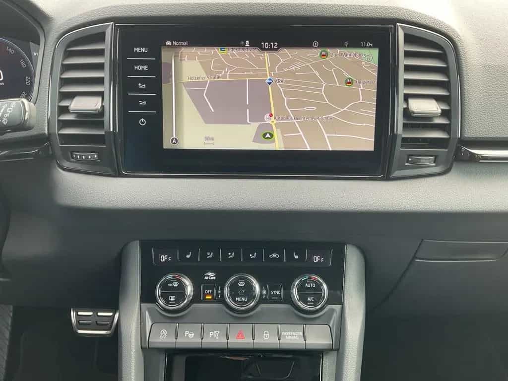 Skoda Karoq 2.0TSI 4x4 Sportline 360+AHK+Leder+Pano+SH 12/2022-photo-11