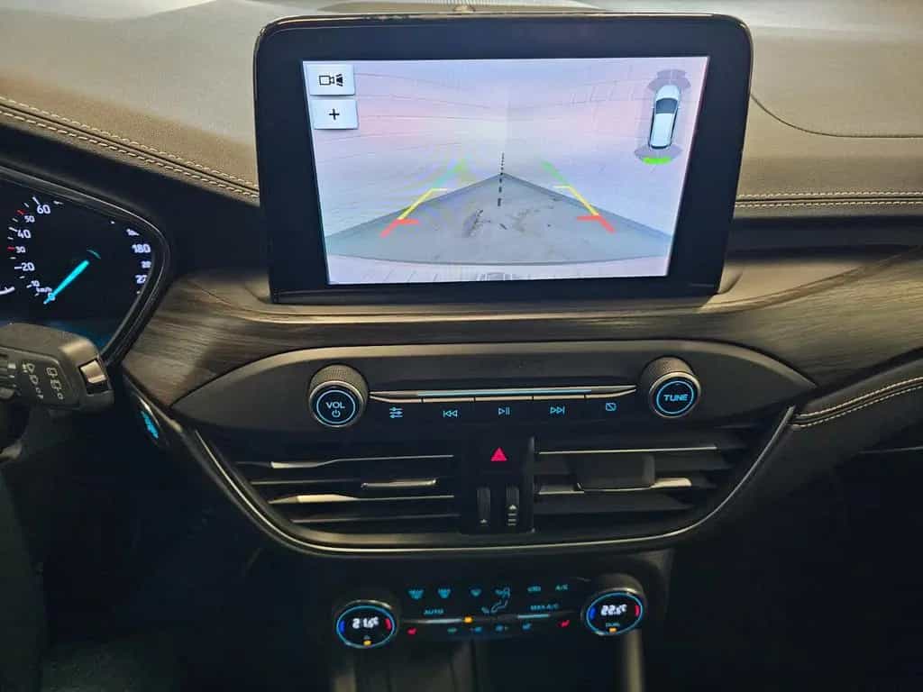 Ford Focus Turnier 1.5 EcoBoost Vignale + B&O/Head-Up 09/2019-photo-17