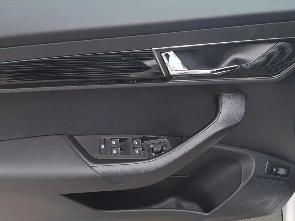 Skoda Karoq 1.5 TSI DSG Style AHK+APP+KAM+ACC+PARKASS 07/2019-photo-17