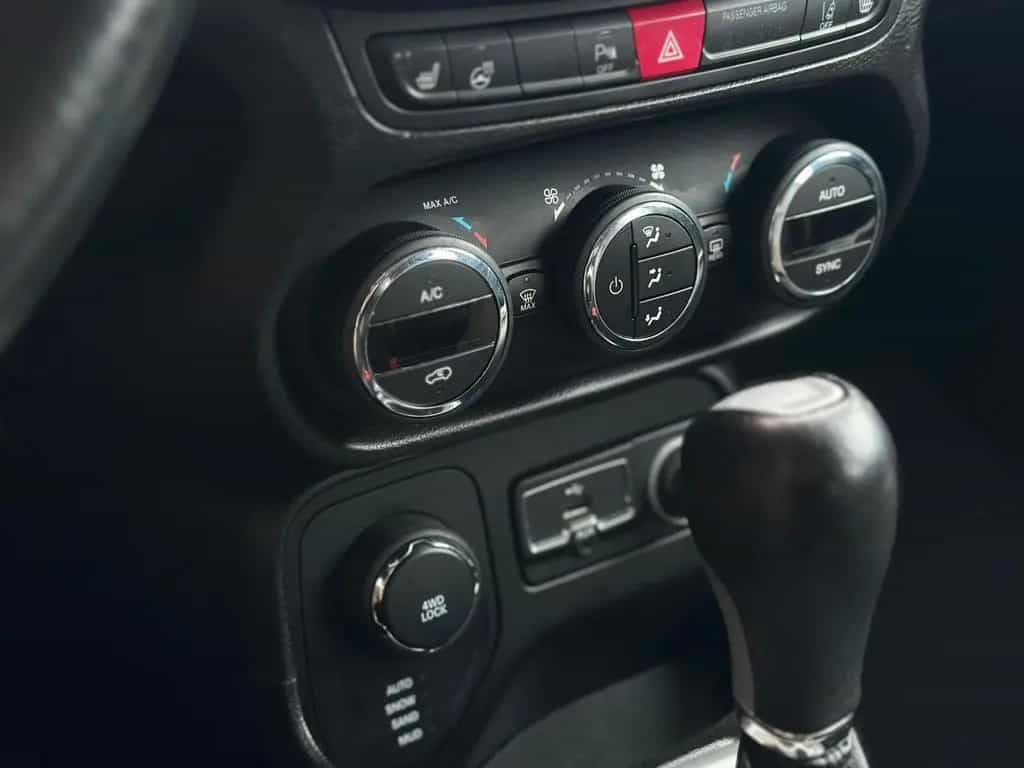 Jeep Renegade 1.4M-Air Limited 4WD BiXEN#BEATS#AHK#LH 06/2017-photo-11