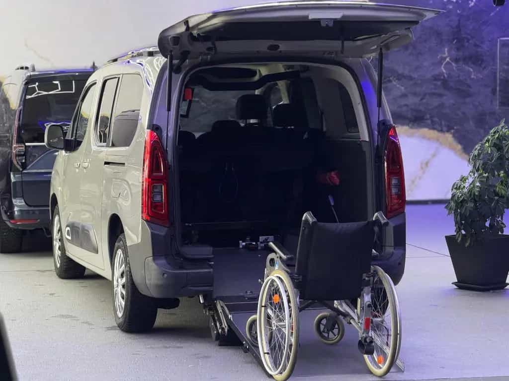 Citroën Berlingo Live XL Behindertengerecht-Rampe 05/2019-photo-1