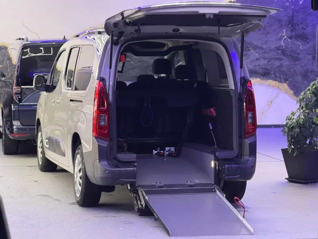 Citroën Berlingo Live XL Behindertengerecht-Rampe 05/2019-photo-10