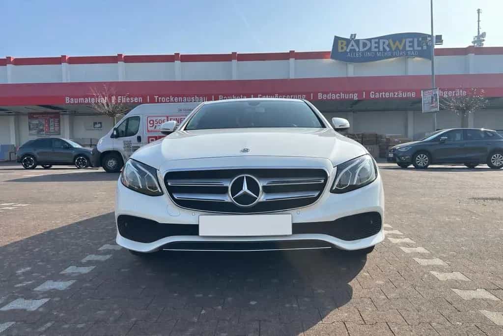 Mercedes-Benz E-Class 200 Avantgarde Automatik LED Navi Kamera Keyle 03/2018-photo-1