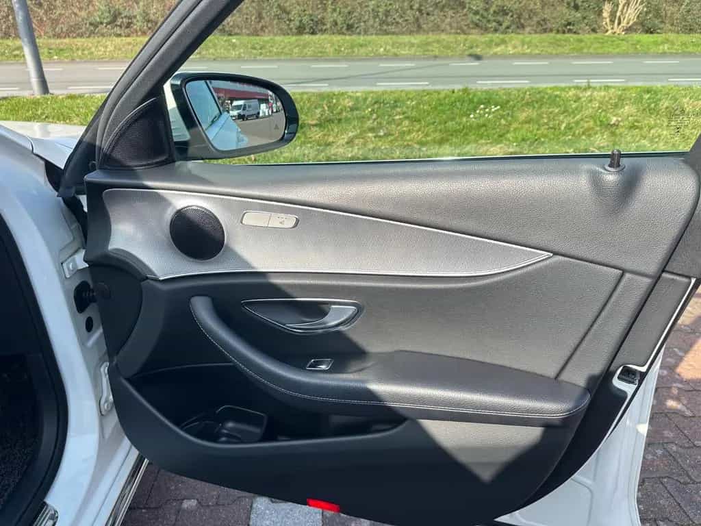 Mercedes-Benz E-Class 200 Avantgarde Automatik LED Navi Kamera Keyle 03/2018-photo-12