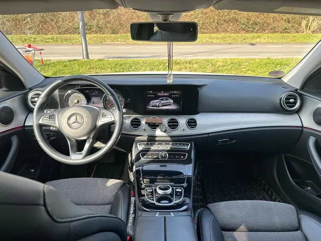 Mercedes-Benz E-Class 200 Avantgarde Automatik LED Navi Kamera Keyle 03/2018-photo-13