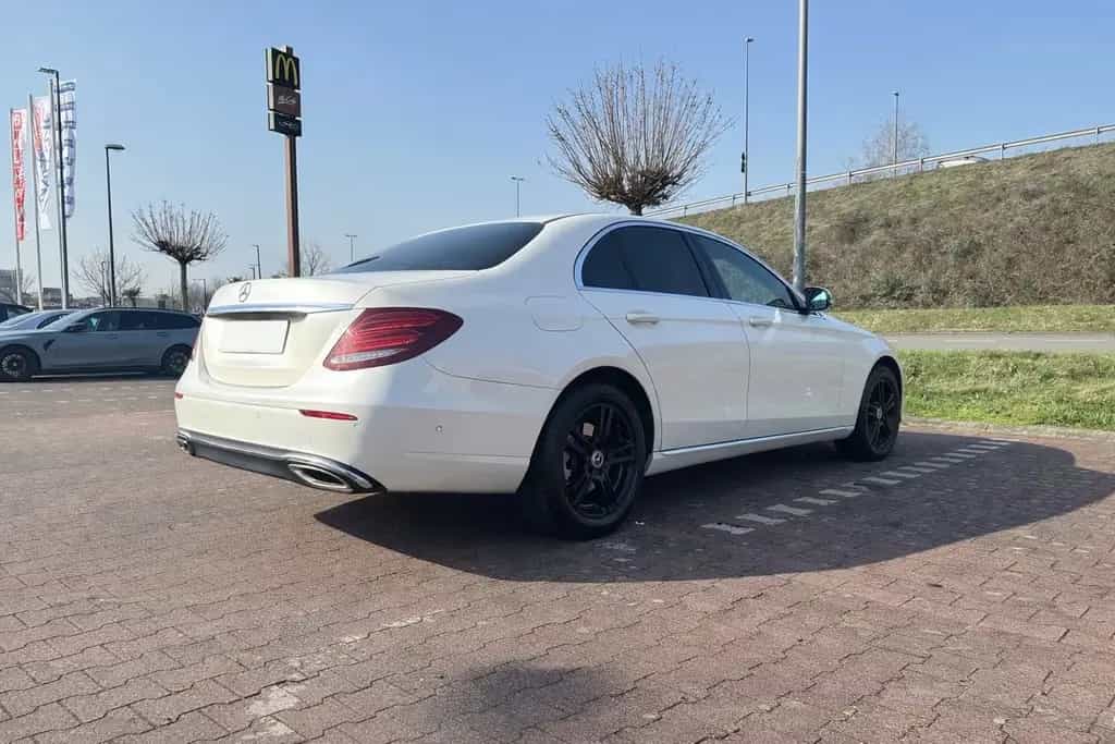 Mercedes-Benz E-Class 200 Avantgarde Automatik LED Navi Kamera Keyle 03/2018-photo-5