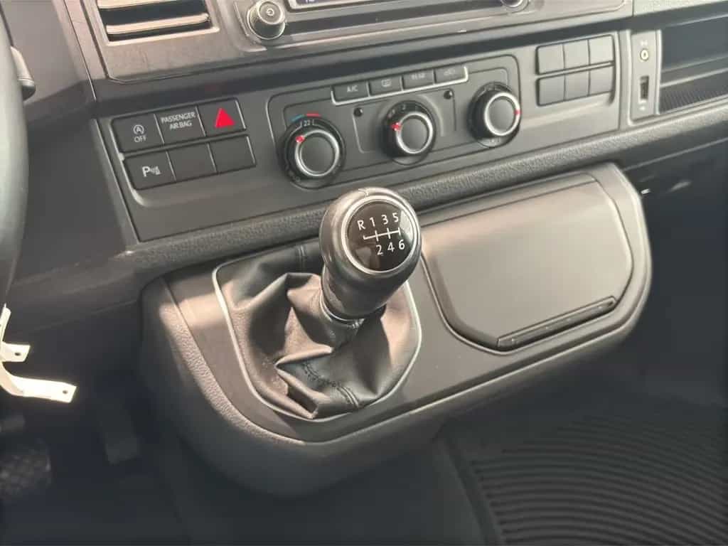 Volkswagen Transporter Multivan 2.HD 7-SITZER LED PARK NAVI TEMP GJR 03/2017-photo-15