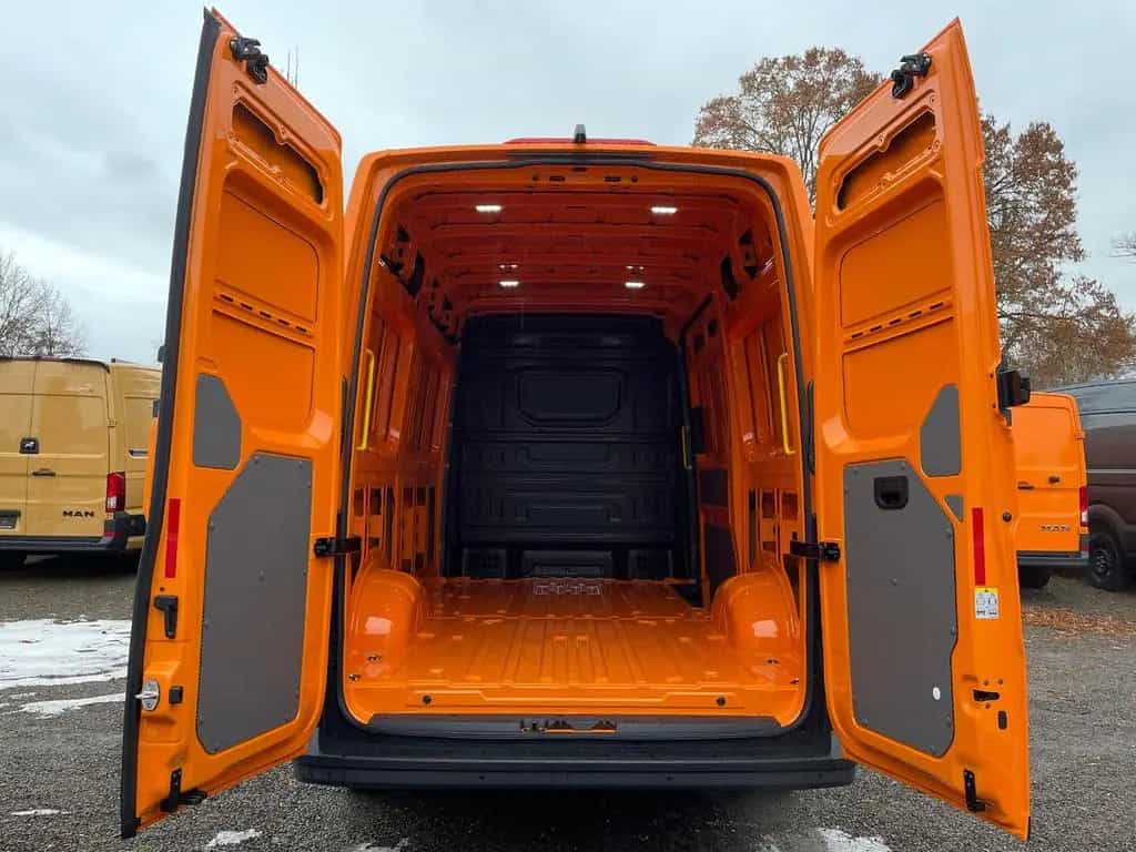 MAN TGE 3.180 L3H3 Kasten 4x4 STANDHZ ACC LENKRADHZ 03/2026-photo-38