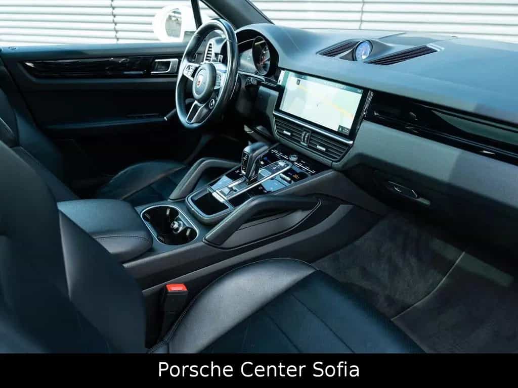 Porsche Cayenne 06/2020-photo-13