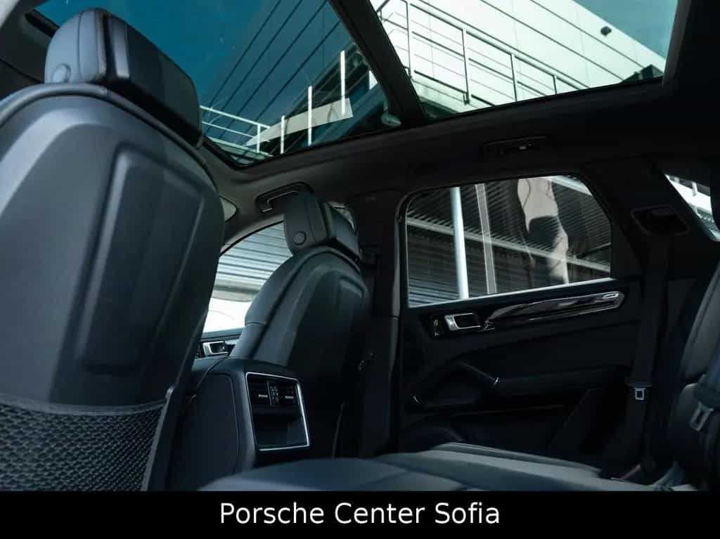 Porsche Cayenne 06/2020-photo-26