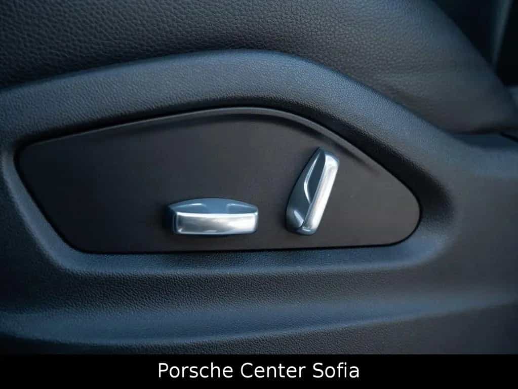 Porsche Cayenne 06/2020-photo-31