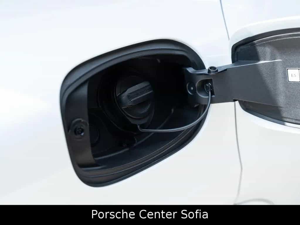 Porsche Cayenne 06/2020-photo-38