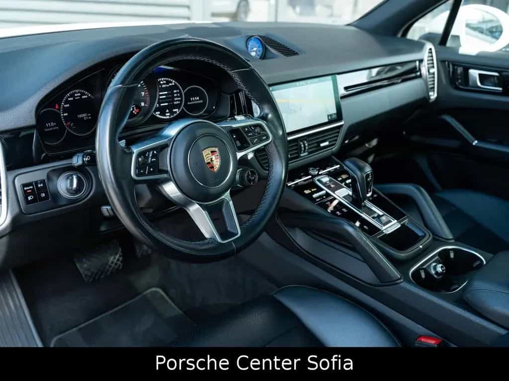 Porsche Cayenne 06/2020-photo-8