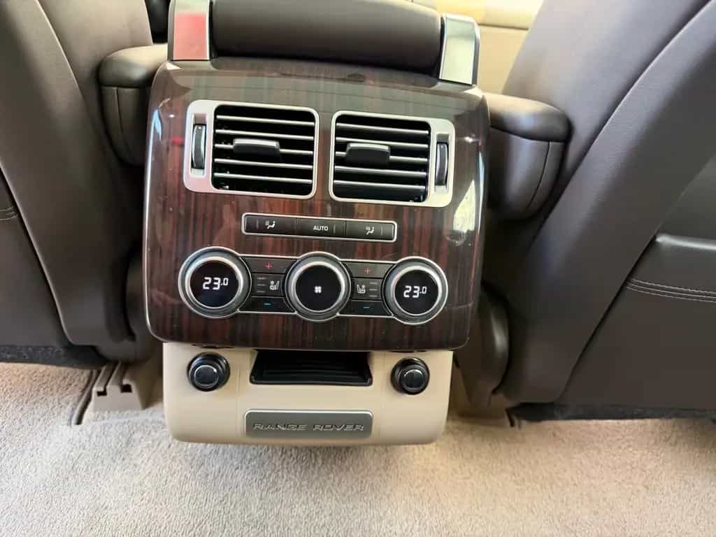 Land Rover Range Rover Vogue 4.4 SDV8 AUTOBIOGRAPHY.SERVICE 02/2015-photo-19