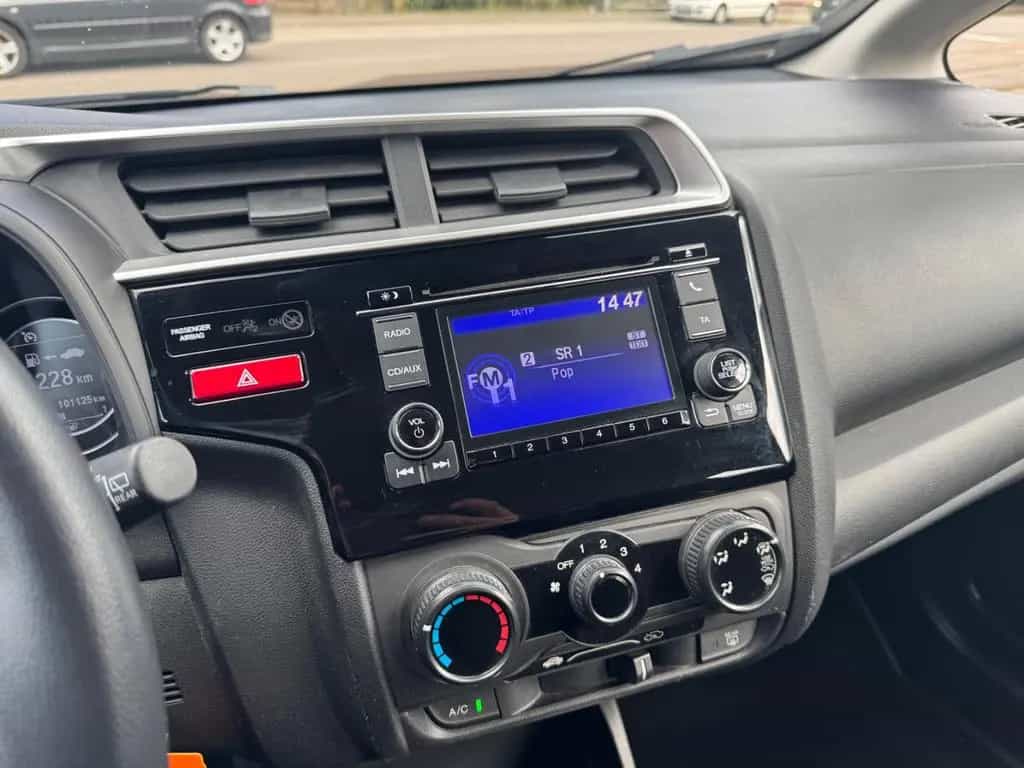 Honda Jazz Trend 01/2017-photo-16