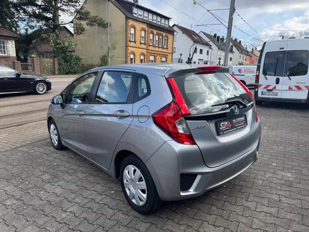 Honda Jazz Trend 01/2017-photo-3
