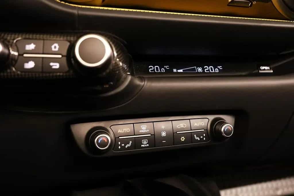 Ferrari 812 GTS 6.5 V12 HELE|Lift|Carbon Velgen|Painted 02/2021-photo-31