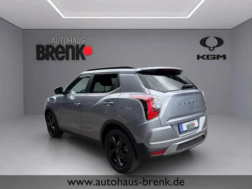 KGM Tivoli Nomad+ 1.5 2WD *LED/SHZ/RFK/App/PDC* null-photo-3