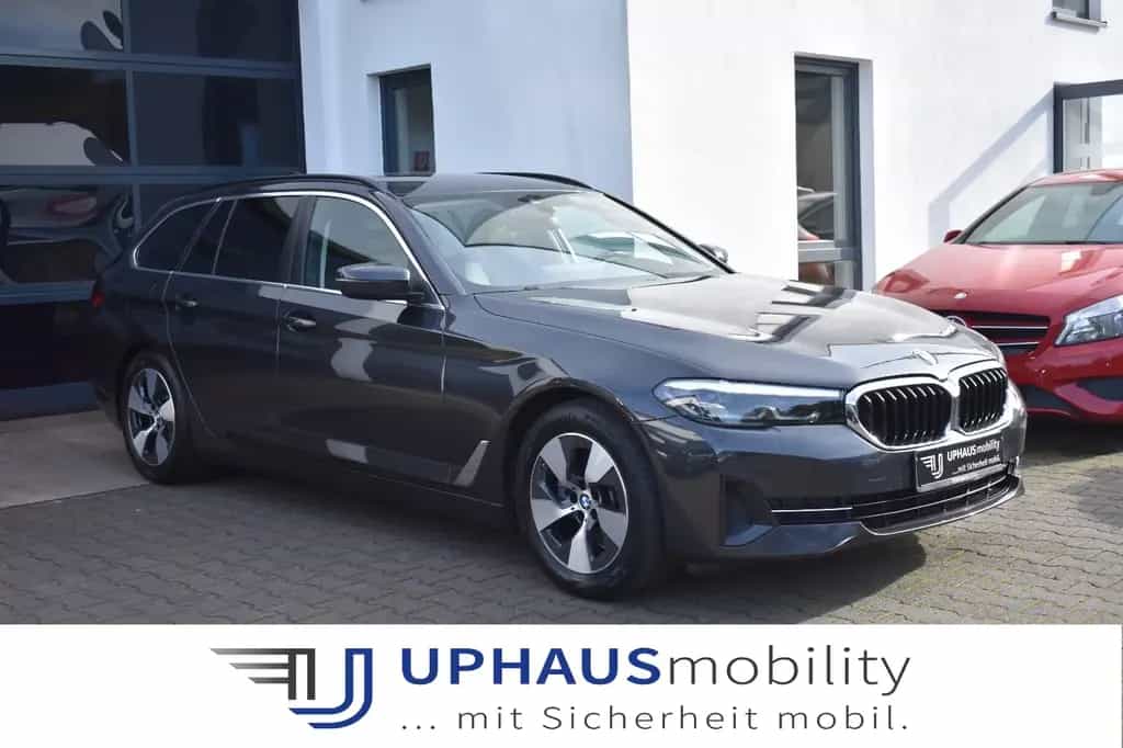 BMW 520 d Touring Steptronic/Navi/Leder/LED 06/2022-photo-0