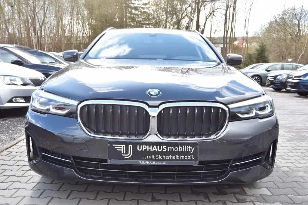 BMW 520 d Touring Steptronic/Navi/Leder/LED 06/2022-photo-1