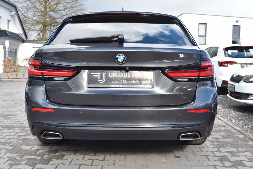 BMW 520 d Touring Steptronic/Navi/Leder/LED 06/2022-photo-2