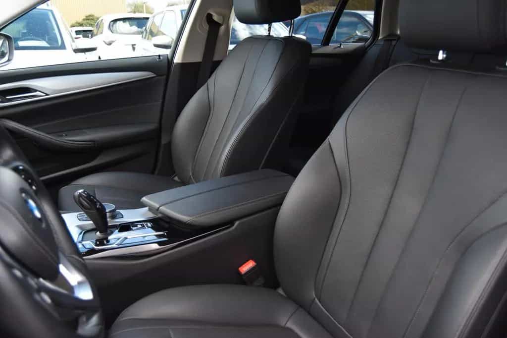 BMW 520 d Touring Steptronic/Navi/Leder/LED 06/2022-photo-5