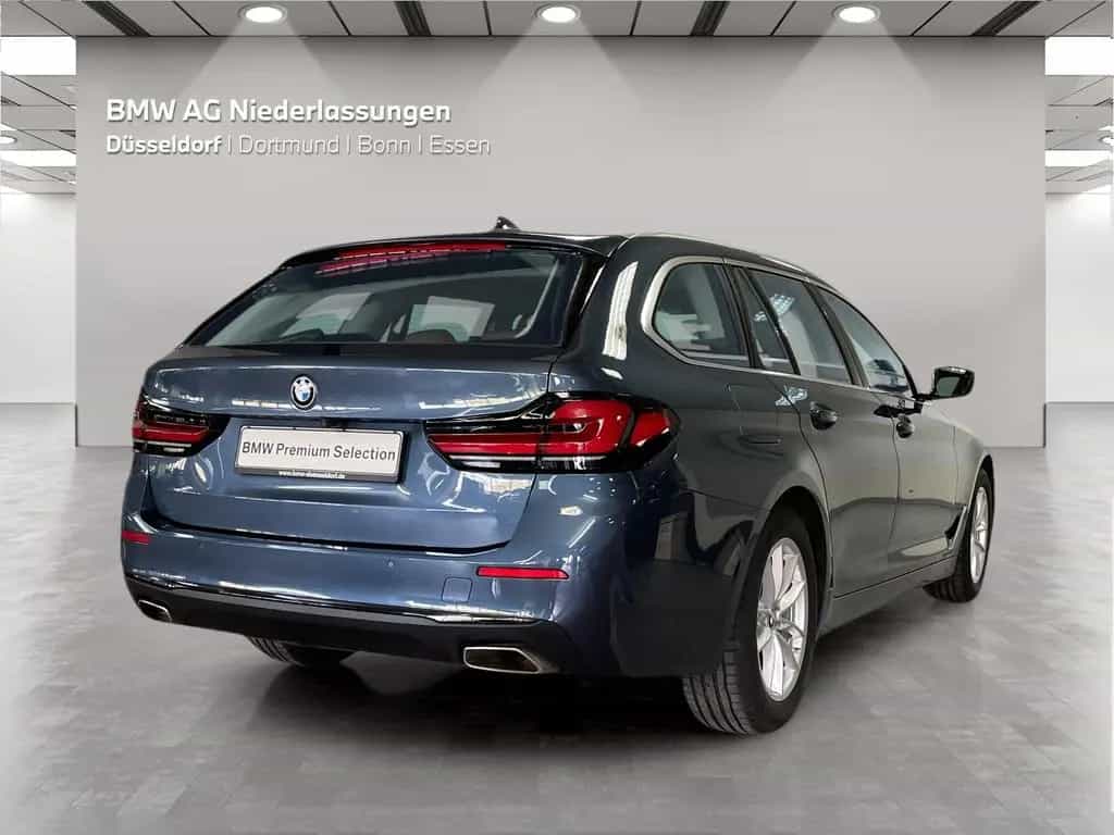 BMW 5 Series 520d Touring LiveCockpitProf Kamera Driv.Assist 03/2023-photo-1