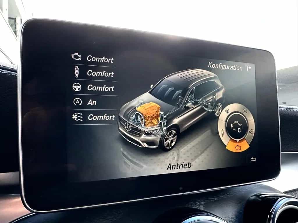 Mercedes-Benz GLC 300 4Matic AMG Line | Airmatic | Burmester 08/2018-photo-27