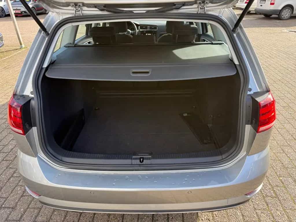 Volkswagen Golf VII Variant 1.5 TSI ACC SHZ LED 04/2019-photo-37