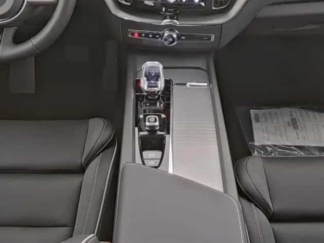Volvo XC60 Ultra Black Edition*AWD*LuftFW*360°K* 07/2025-photo-10