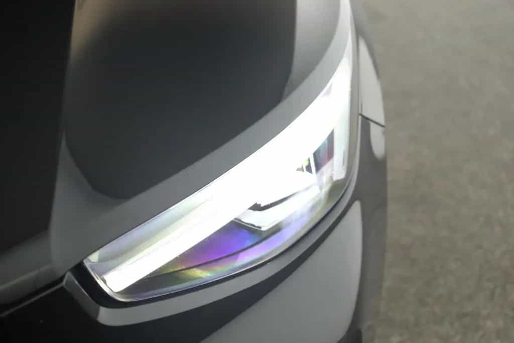 Volvo XC40 B4 Plus Dark LED Digi Navi HaKa ACC Kam 20" 06/2023-photo-11