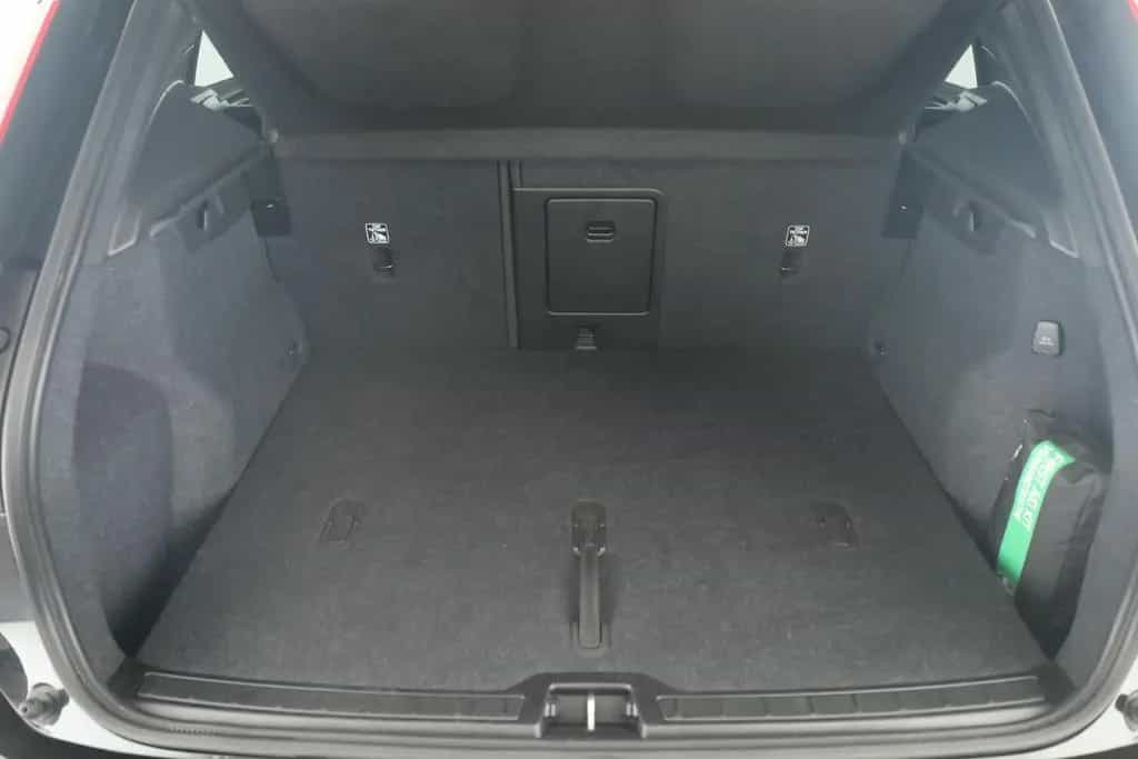 Volvo XC40 B4 Plus Dark LED Digi Navi HaKa ACC Kam 20" 06/2023-photo-15