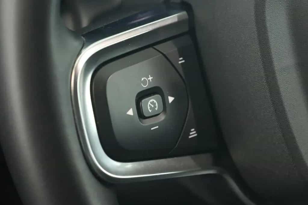 Volvo XC40 B4 Plus Dark LED Digi Navi HaKa ACC Kam 20" 06/2023-photo-18