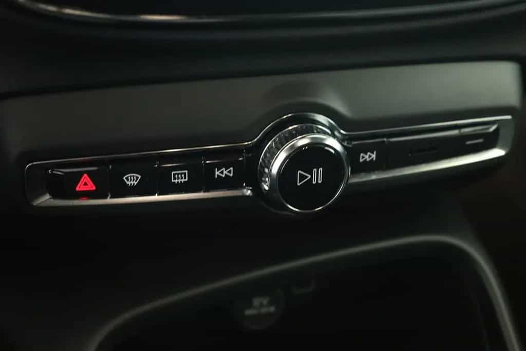 Volvo XC40 B4 Plus Dark LED Digi Navi HaKa ACC Kam 20" 06/2023-photo-21