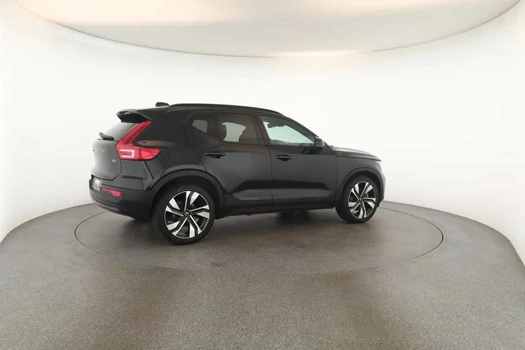 Volvo XC40 B4 Plus Dark LED Digi Navi HaKa ACC Kam 20" 06/2023-photo-25