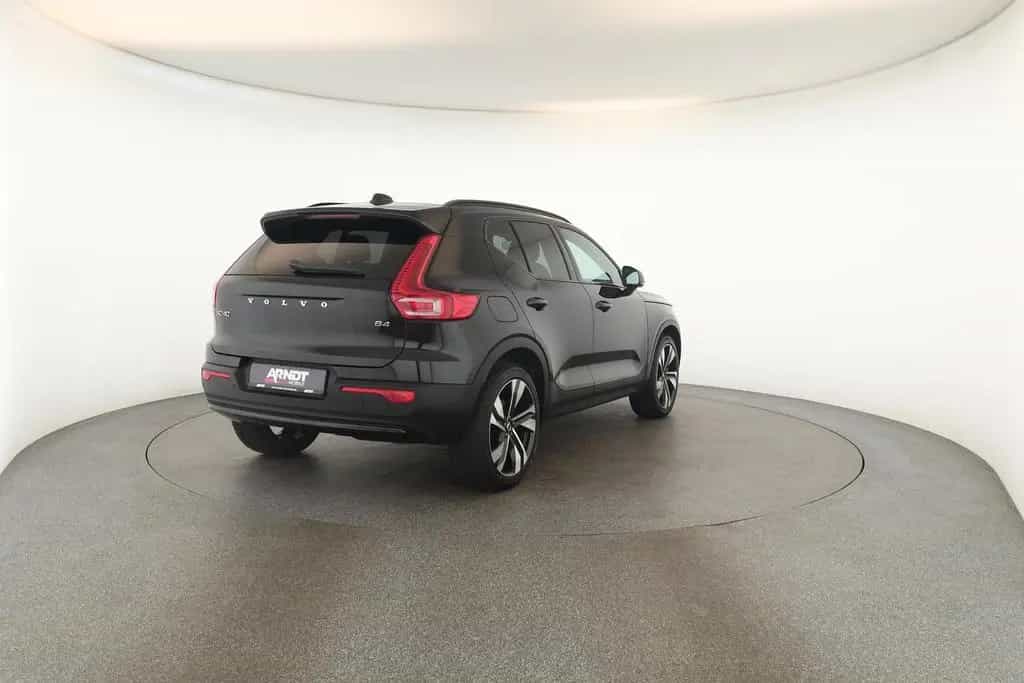 Volvo XC40 B4 Plus Dark LED Digi Navi HaKa ACC Kam 20" 06/2023-photo-27