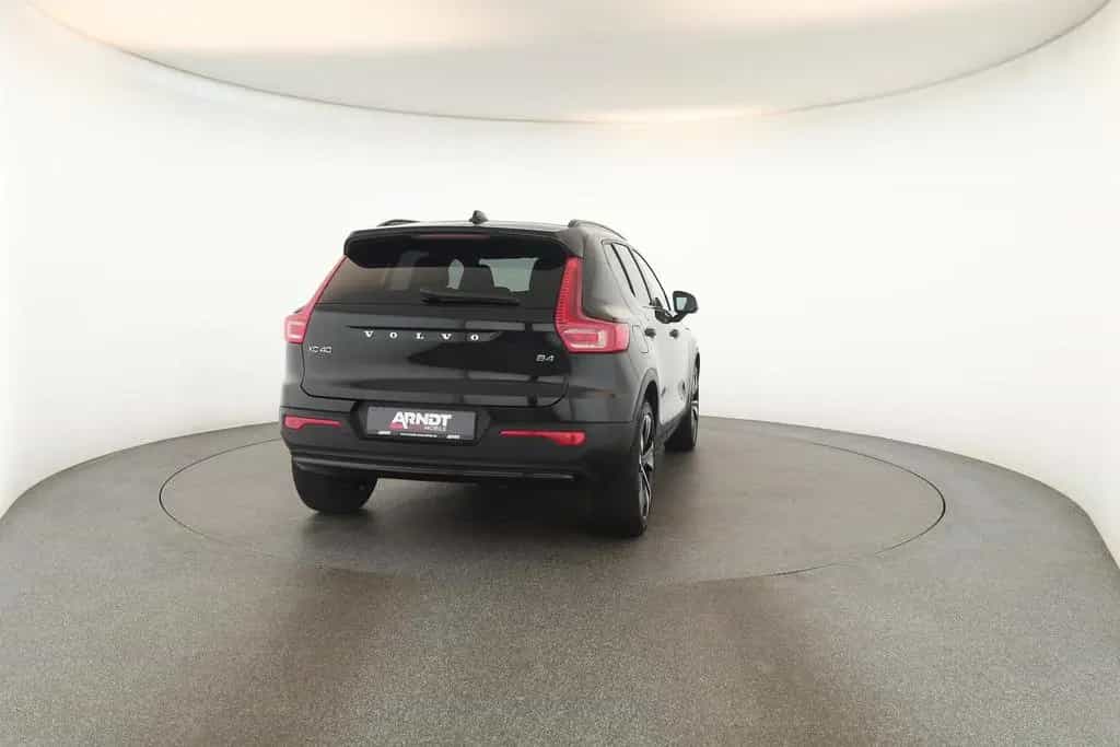 Volvo XC40 B4 Plus Dark LED Digi Navi HaKa ACC Kam 20" 06/2023-photo-28